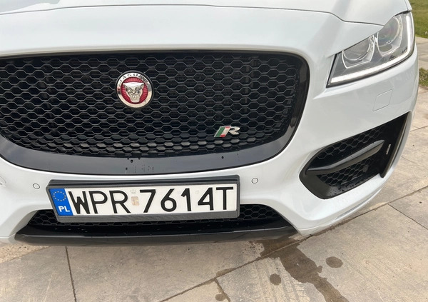 Jaguar F-Pace cena 133999 przebieg: 106220, rok produkcji 2019 z Trzcińsko-Zdrój małe 781